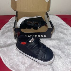 These are Converse size 6